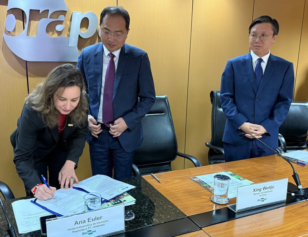 Embrapa e empresa chinesa Sinomach Digital assinam parceria com foco na agricultura familiar