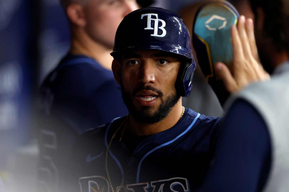 Inusitado: atleta de beisebol troca de equipe durante partida da MLB