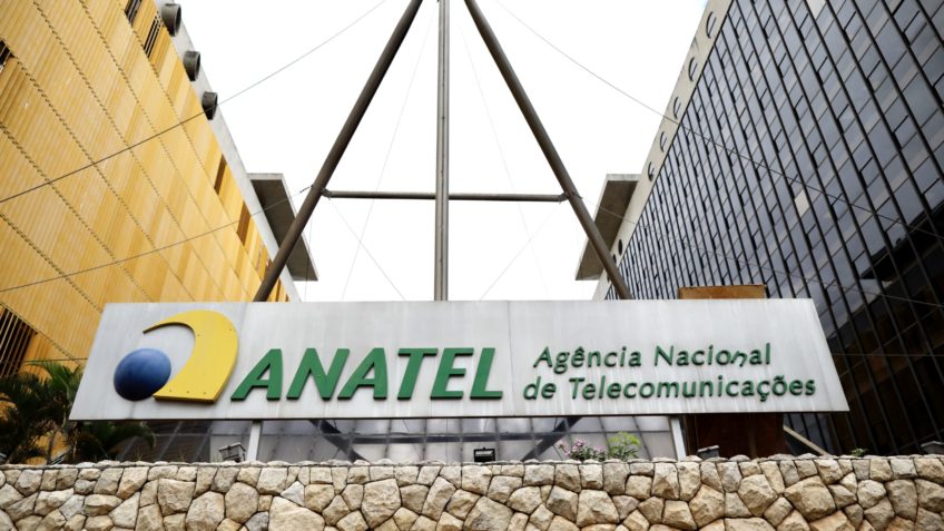 Falta de recursos prejudica renovação de data centers da Anatel