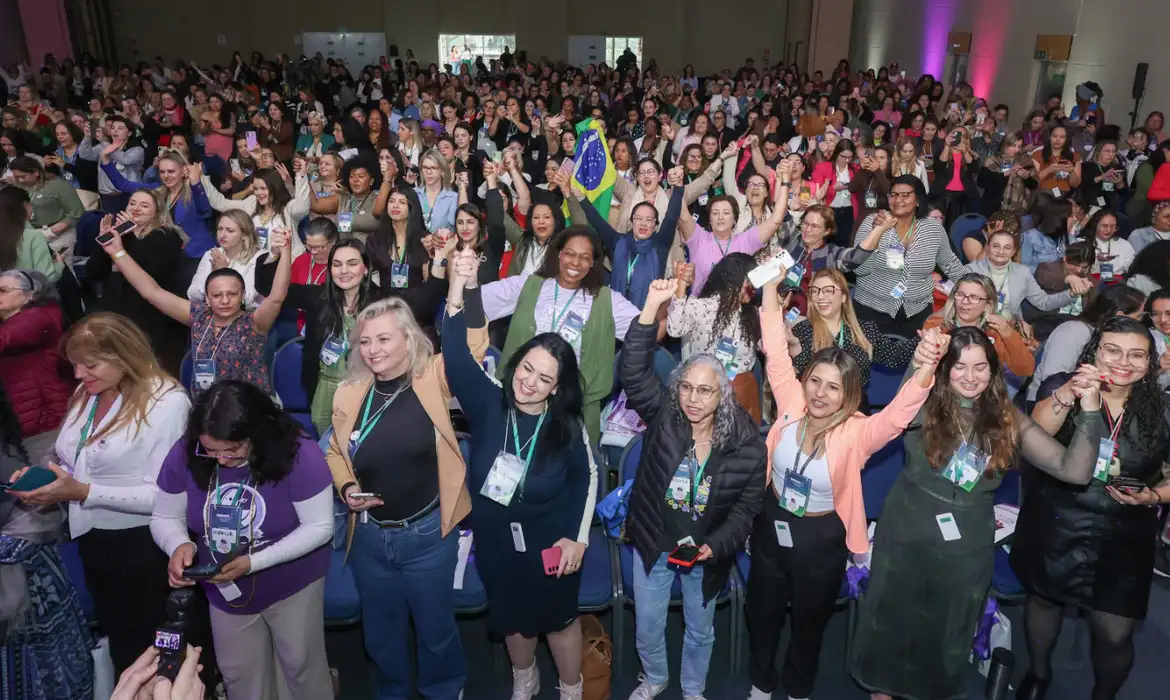 Conferência de mulheres no Paraná aprova propostas para etapa nacional