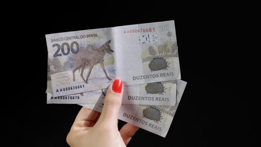 PoderData: 45% teriam R$ 200 para uma emergência
