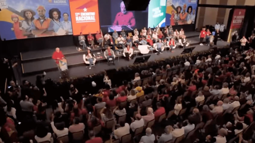 Lula saúda ex-mensaleiros Delúbio, Zé Dirceu e Vaccari
