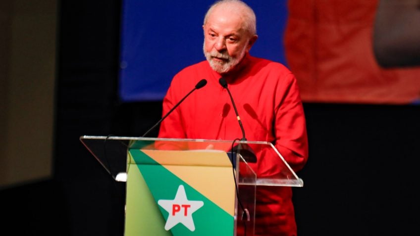 EUA já deram golpe aqui e não vou desistir de trocar o dólar, diz Lula