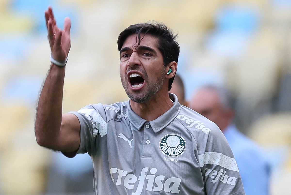 Vídeo: Abel Ferreira abandona coletiva após empate do Palmeiras