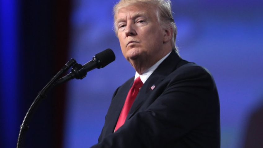 Trump elogia atriz sydney sweeney por ela ser republicana