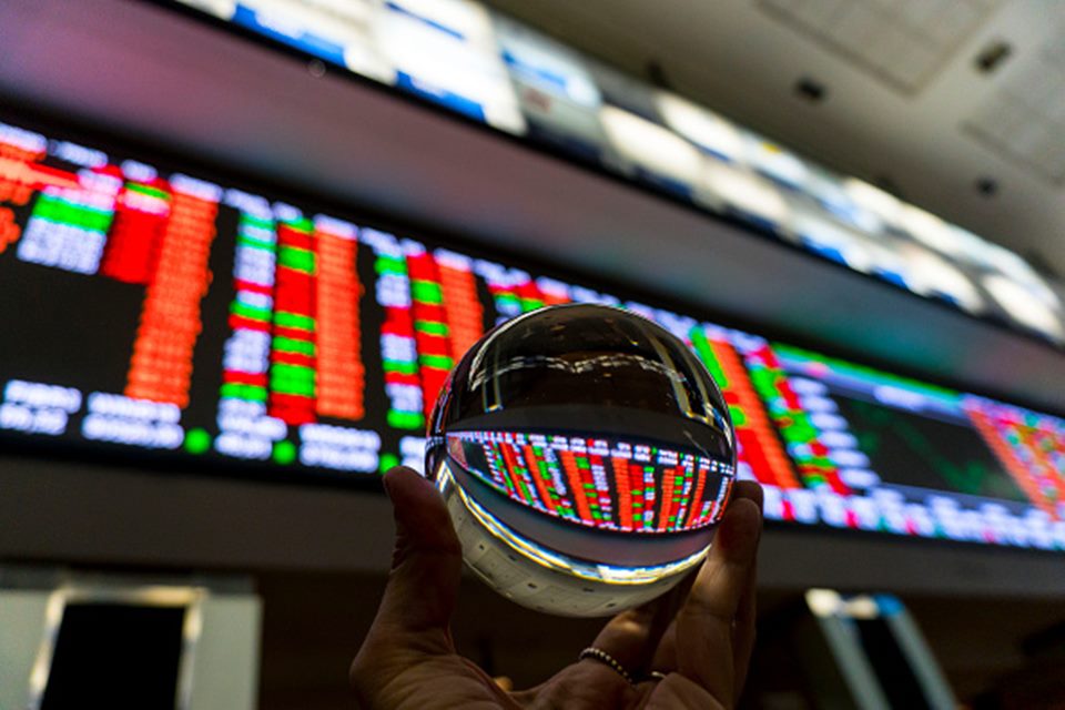 Com tarifaço, estrangeiros retiram R$ 6,27 bilhões da Bolsa brasileira