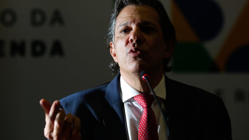 Haddad fala em “redirecionar” café e carne que iriam aos EUA 