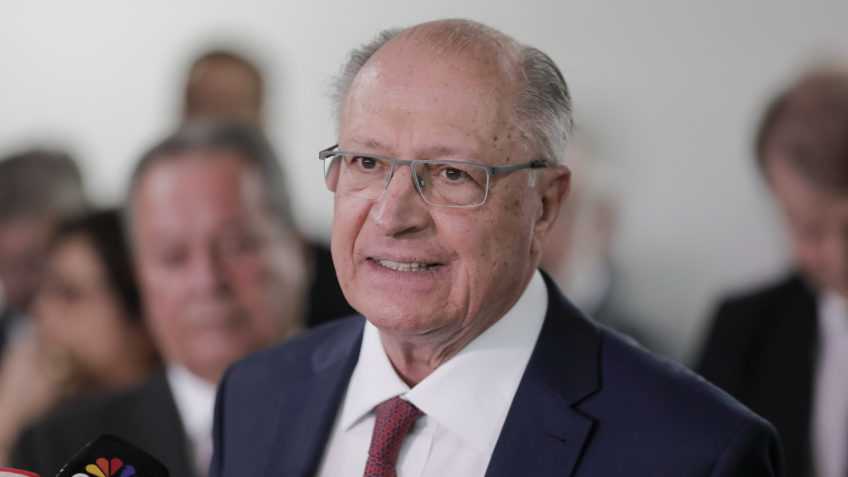Alckmin vai avaliar restituição ampla aos afetados pelo tarifaço