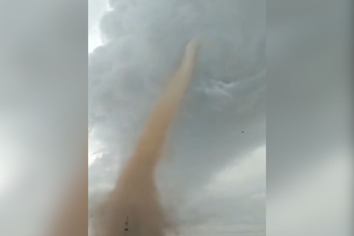 Vídeo: tornado gigante atinge parque geológico vulcânico da China