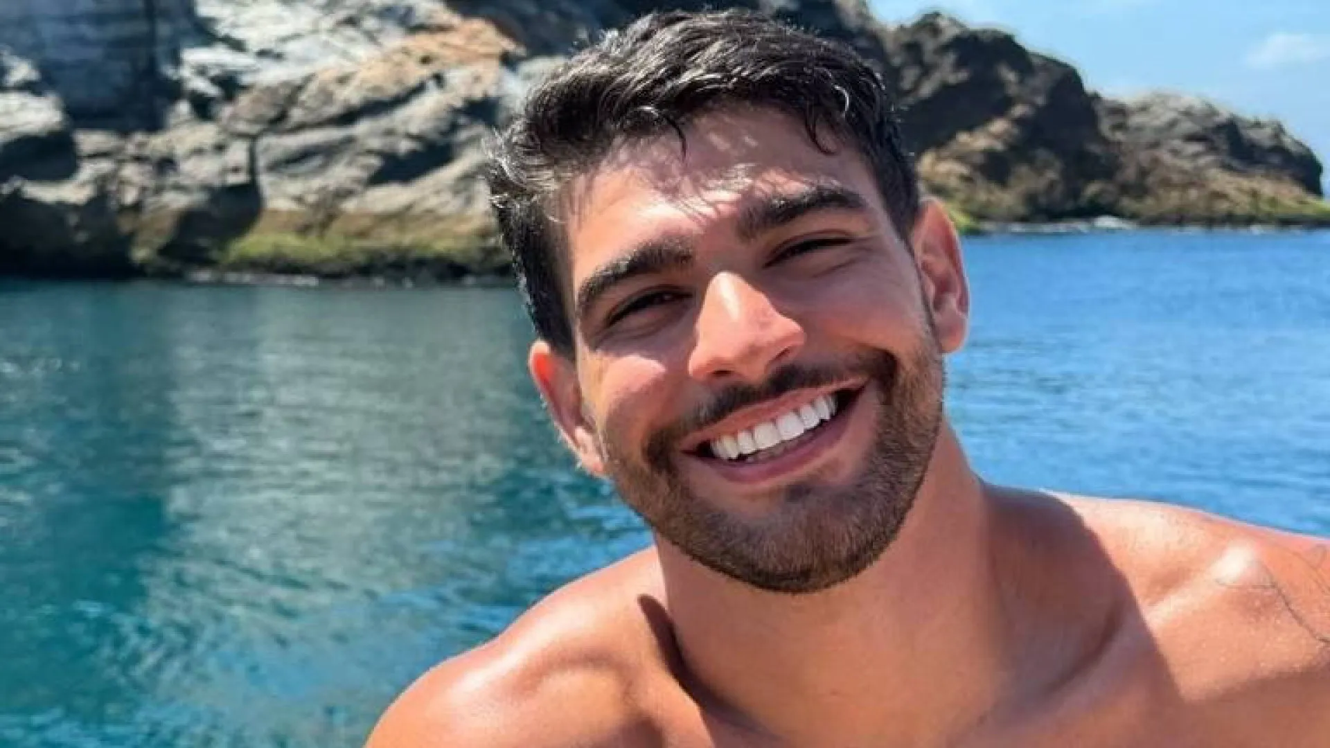 Brasileiro morre após cair de sacada de prédio em Ibiza, na Espanha