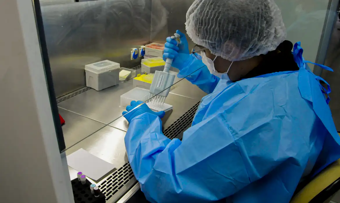 Moçambique recebe antirretroviral contra HIV produzido na África