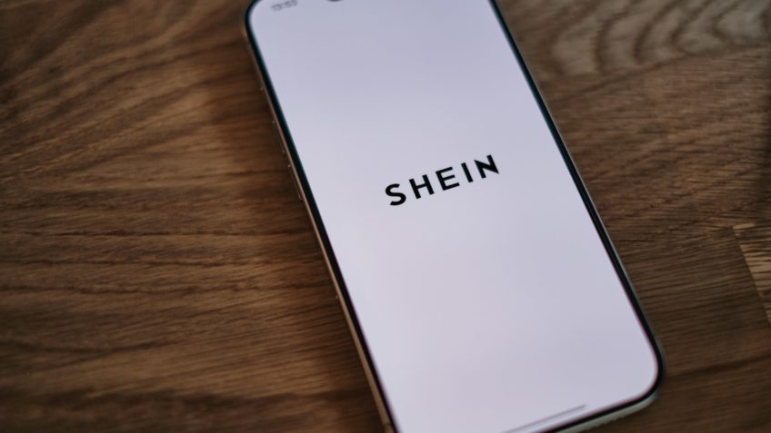 Itália multa Shein em R$ 6,37 mi por propaganda ambiental enganosa