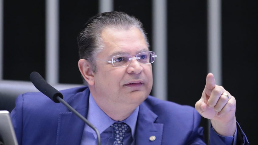 PL quer reunião com Motta e Alcolumbre e não irá à reunião de líderes