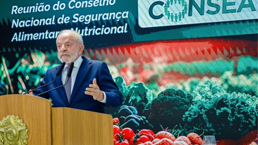 Presidente de país em que há fome deve ser decapitado, diz Lula