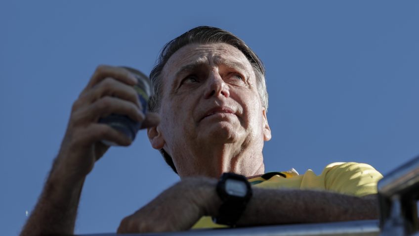 Prisão de Bolsonaro é frágil, diz Transparência Internacional