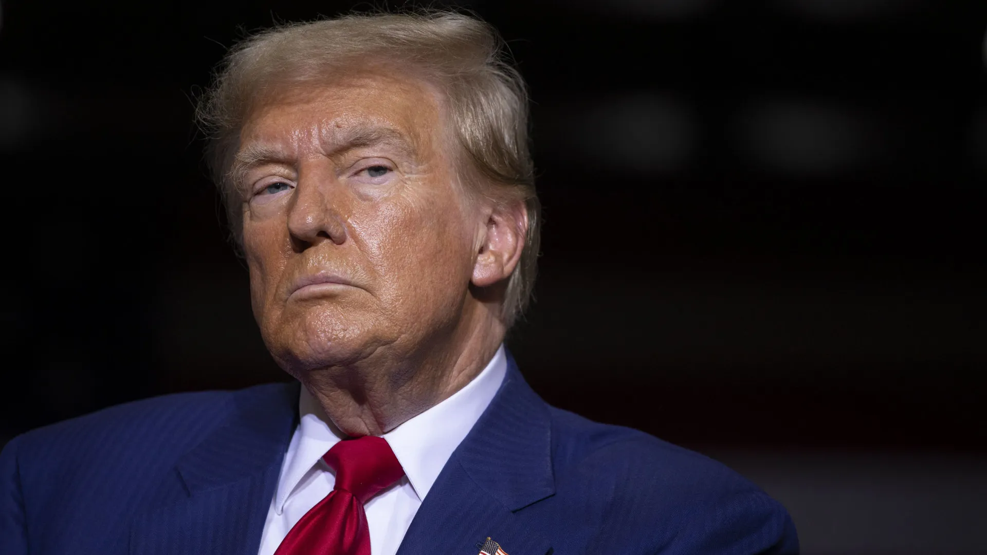 Governo Trump corta fundo bilionário para vacinas de doenças respiratórias