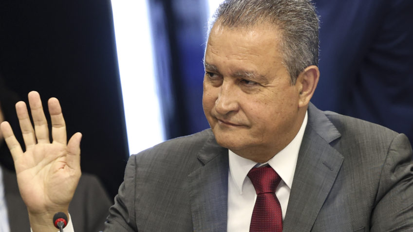 Buscamos facilitar comércio com Índia e China, diz Rui Costa