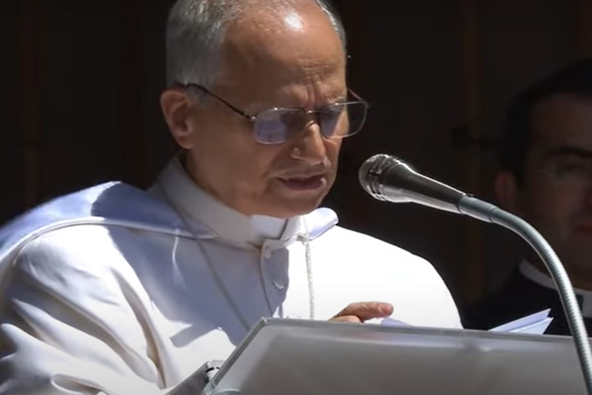 Papa Leão XIV surpreende fiéis com saudação em português. Vídeo