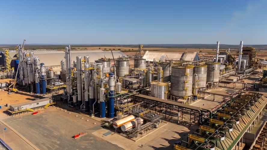 Com R$ 2,5 bilhões, maior produtora de etanol de grãos da América Latina inaugura nova usina