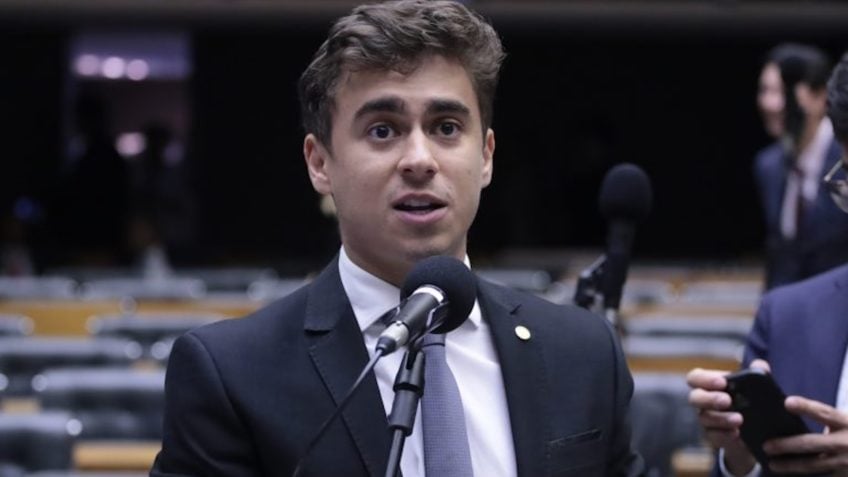 Nikolas diz que falta uma assinatura para pedir impeachment de Moraes