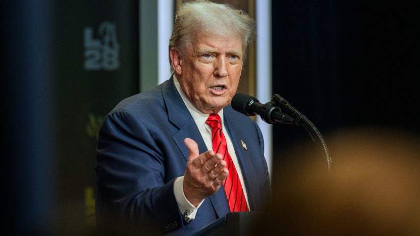 Trump anuncia tarifa de 100% sobre chips importados