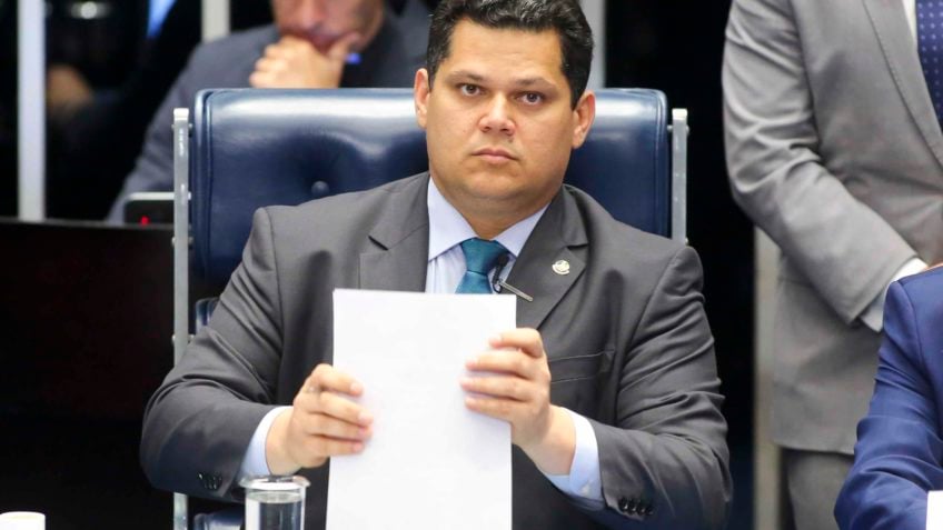Alcolumbre diz que não pautará impeachment de Moraes