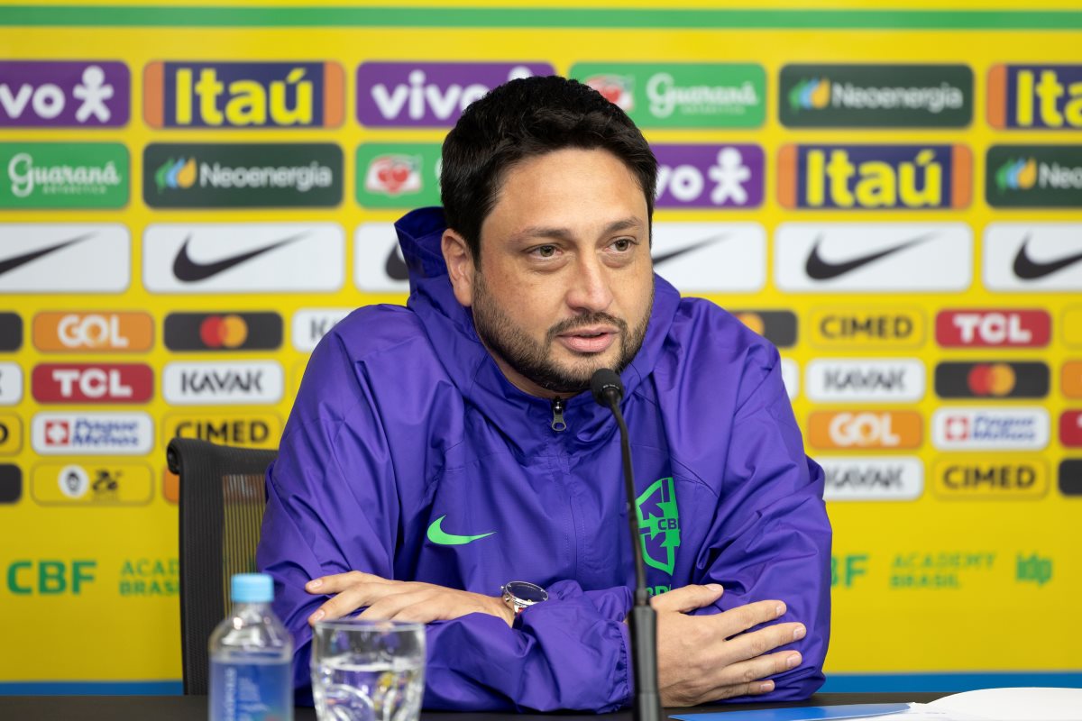 Seleção feminina: Arthur Elias é indicado ao prêmio de técnico do ano