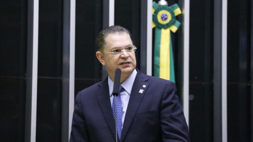 Sóstenes pede perdão a Motta e diz que não houve acordo por anistia