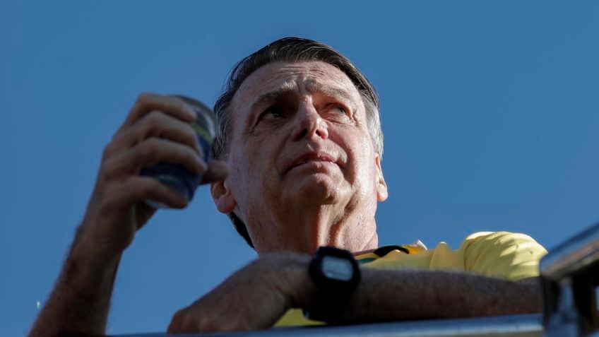 Moraes autoriza visitas médicas a Bolsonaro em casa