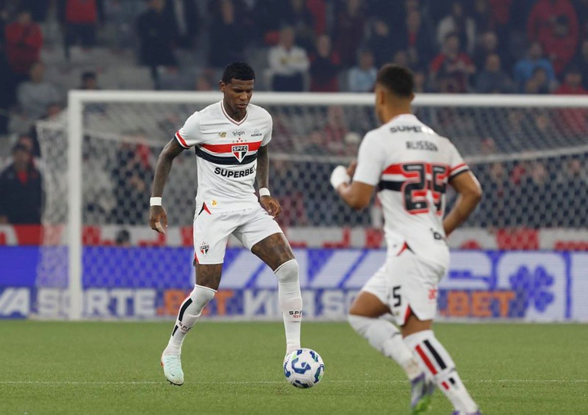 São Paulo confirma lesão de zagueiro titular em jogo da Copa do Brasil