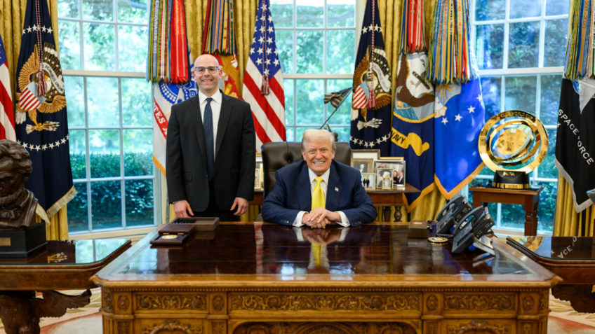 Trump indica Stephen Miran para diretoria do Fed