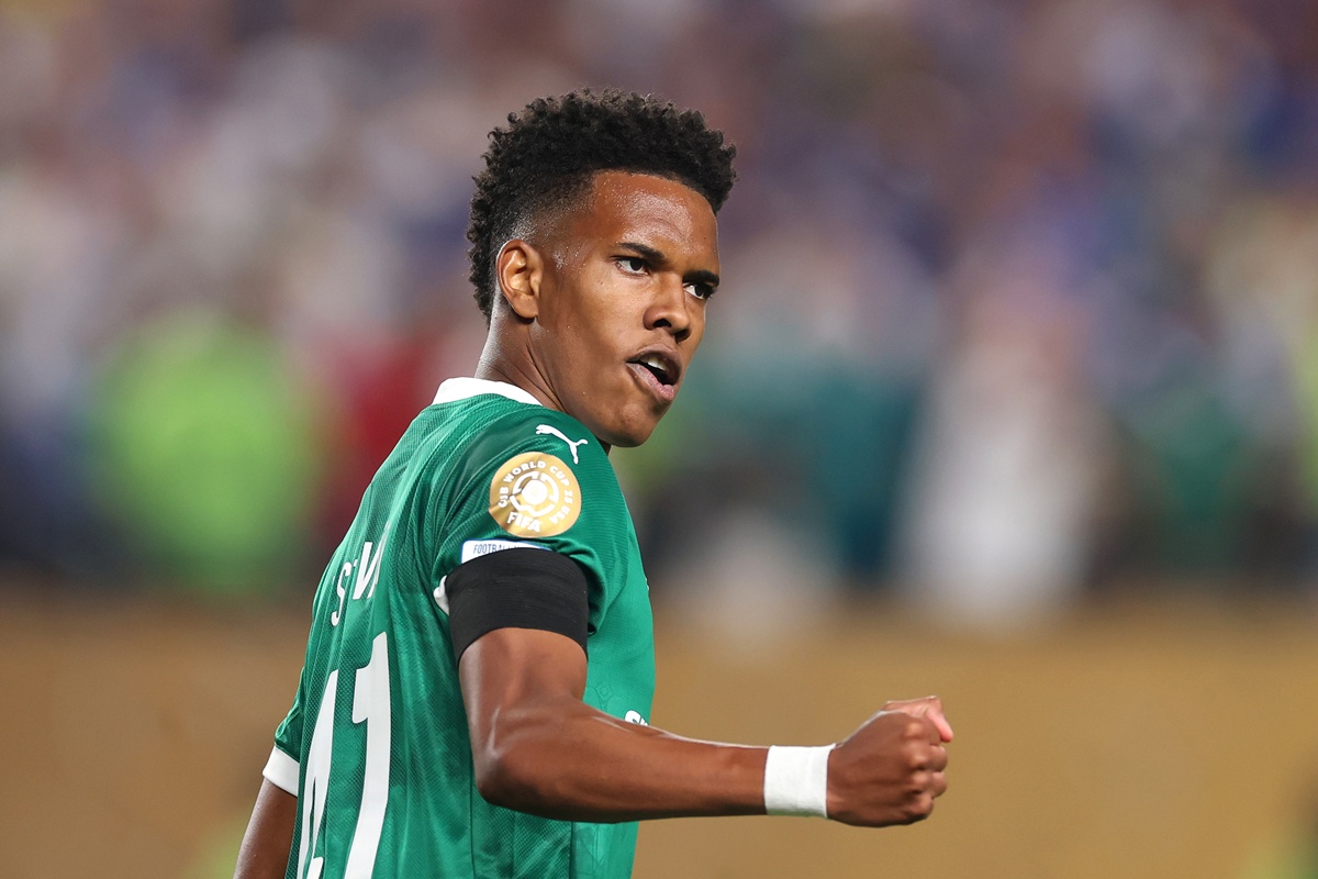 Estêvão se torna o 2º jogador fora da Europa a disputar o Prêmio Kopa