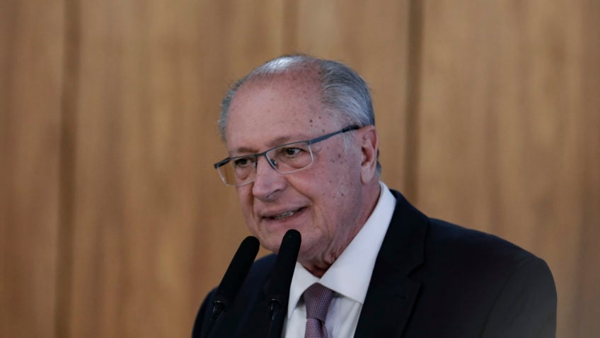 Alckmin sinaliza apresentar plano de contingência ao tarifaço até 3ª