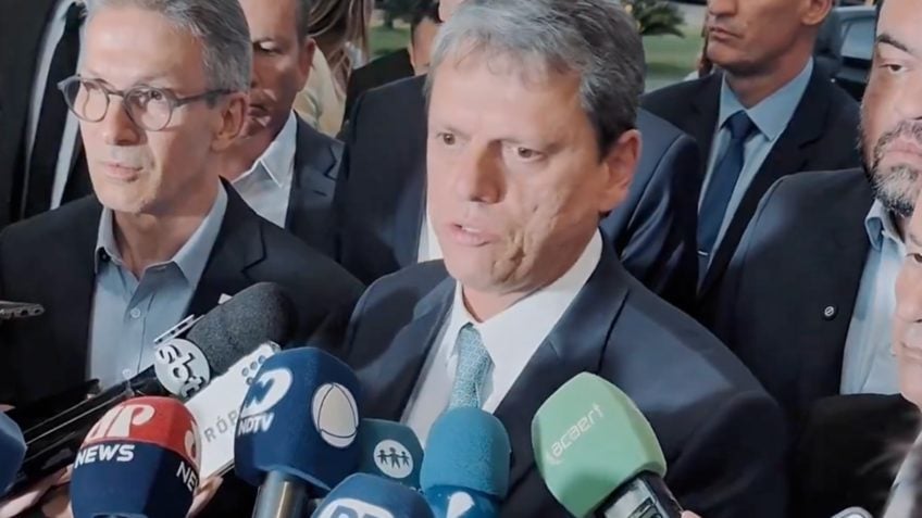 Tensão com EUA é marcha da insensatez, diz Tarcísio