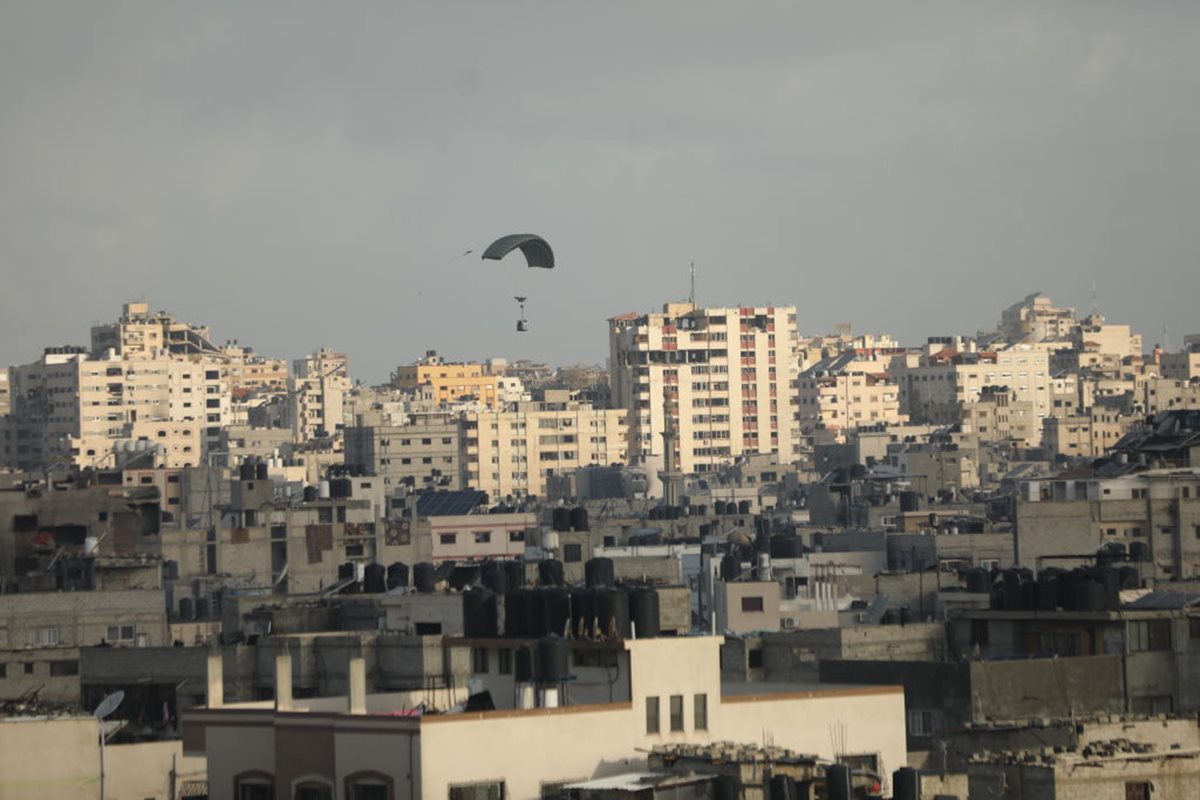 Plano de Israel para ocupar Gaza provoca suspensão de venda de armas