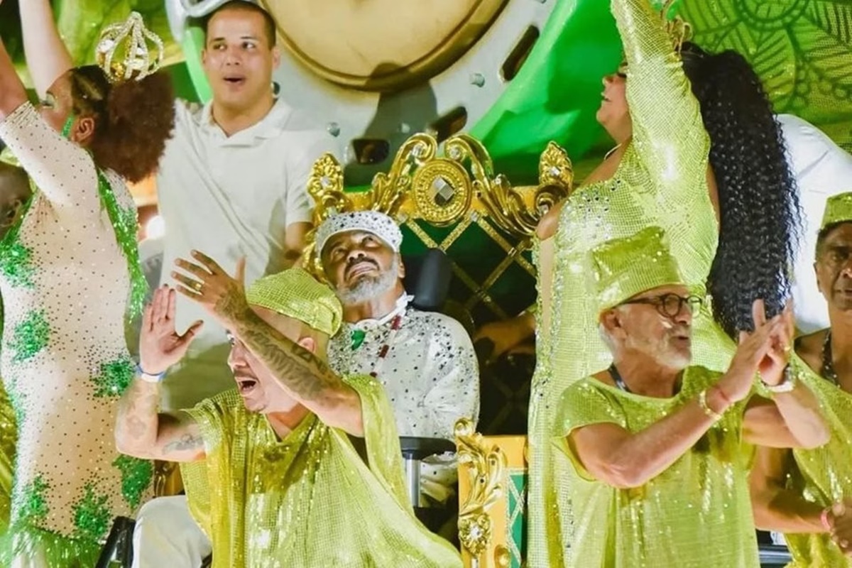 Arlindo Cruz foi enredo do Império Serrano e desfilou na Sapucaí