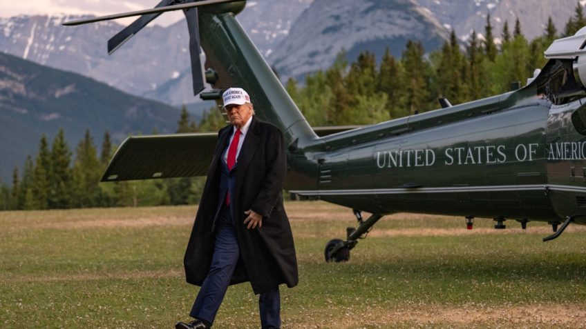 Tribunal anula decisão de desacato contra governo Trump