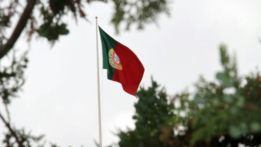 Justiça de Portugal barra trechos de lei que restringe imigração