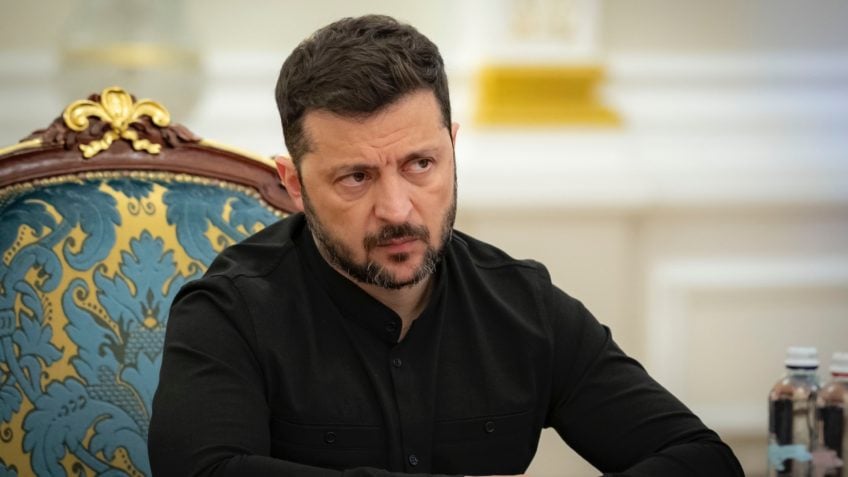 Zelensky rejeita ceder territórios para acabar com a guerra