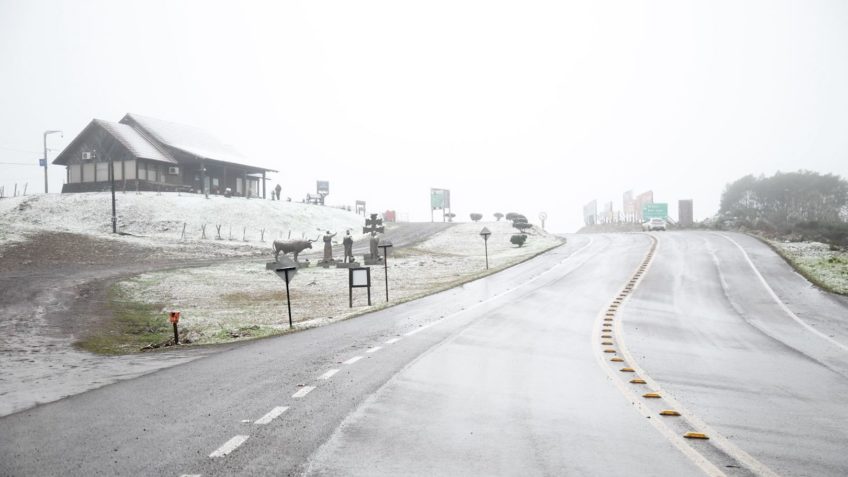 Serra gaúcha tem neve com temperaturas abaixo de 0ºC