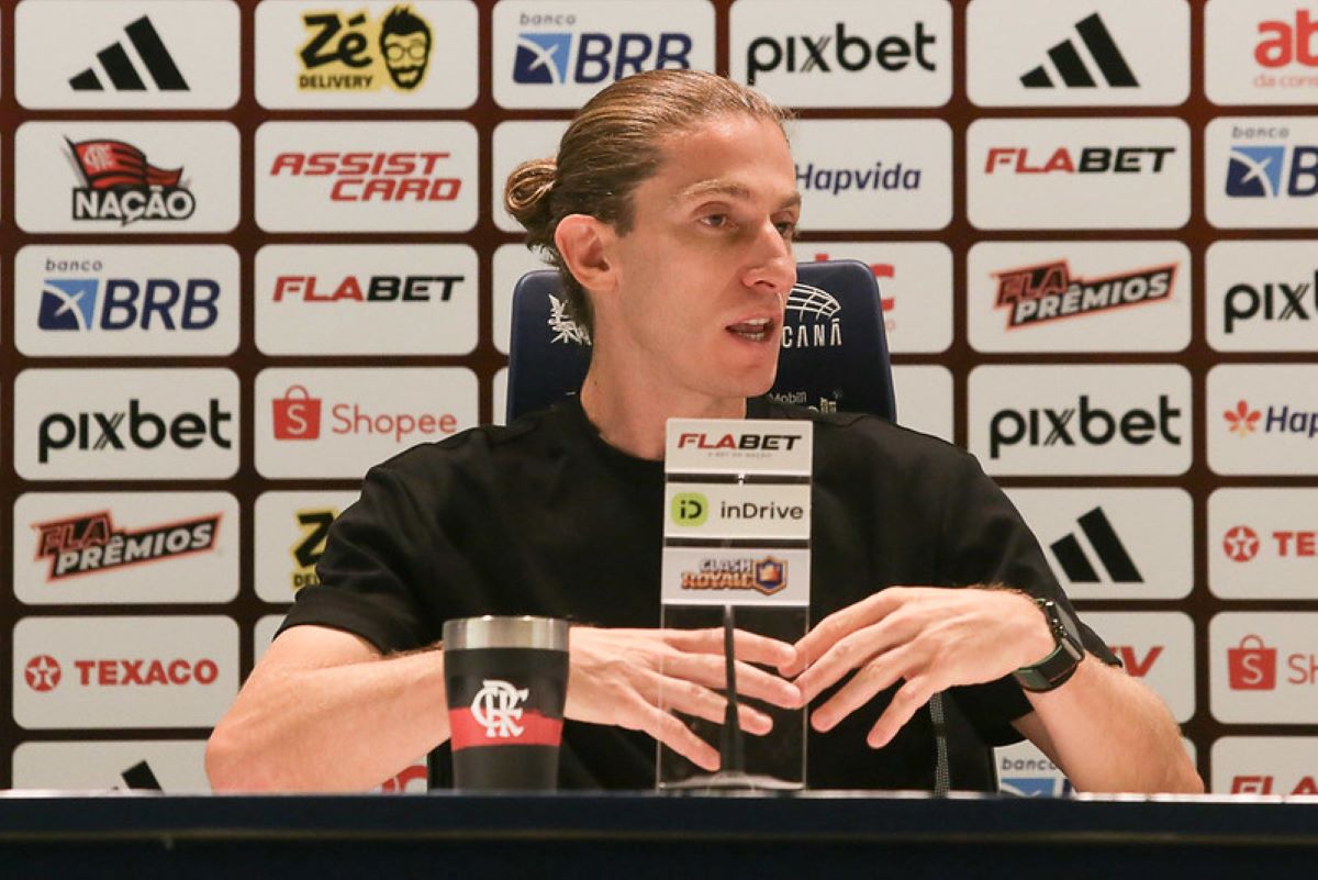 Filipe Luís exalta janela de transferências do Fla: “Extraordinária”