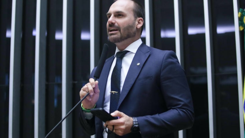 Eduardo elogia relação com os EUA quando Brasil era ditadura