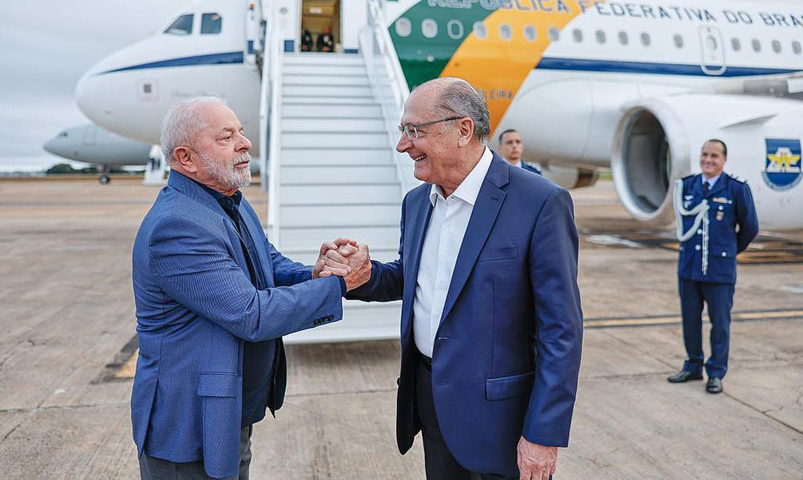 Lula se reúne com Alckmin e pode bater martelo sobre pacote de ajuda