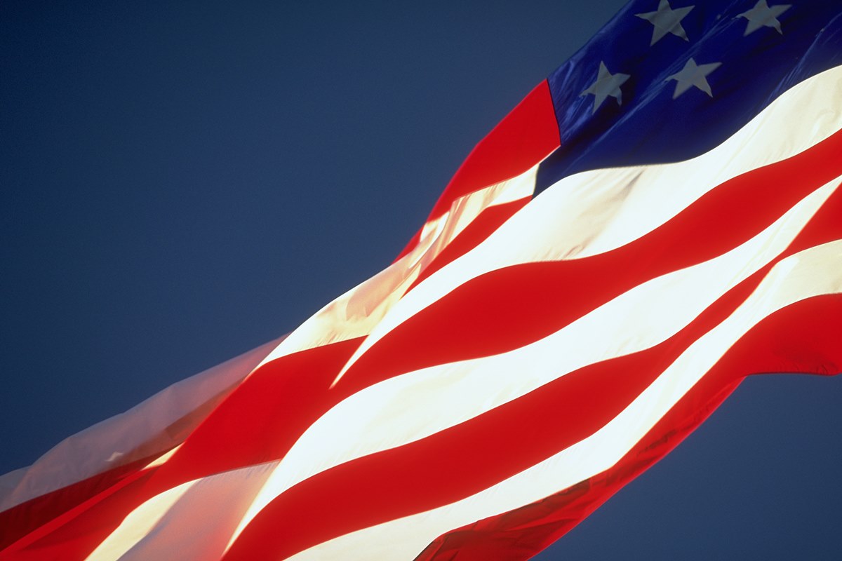 Inflação nos Estados Unidos fica estável em julho, dentro do esperado