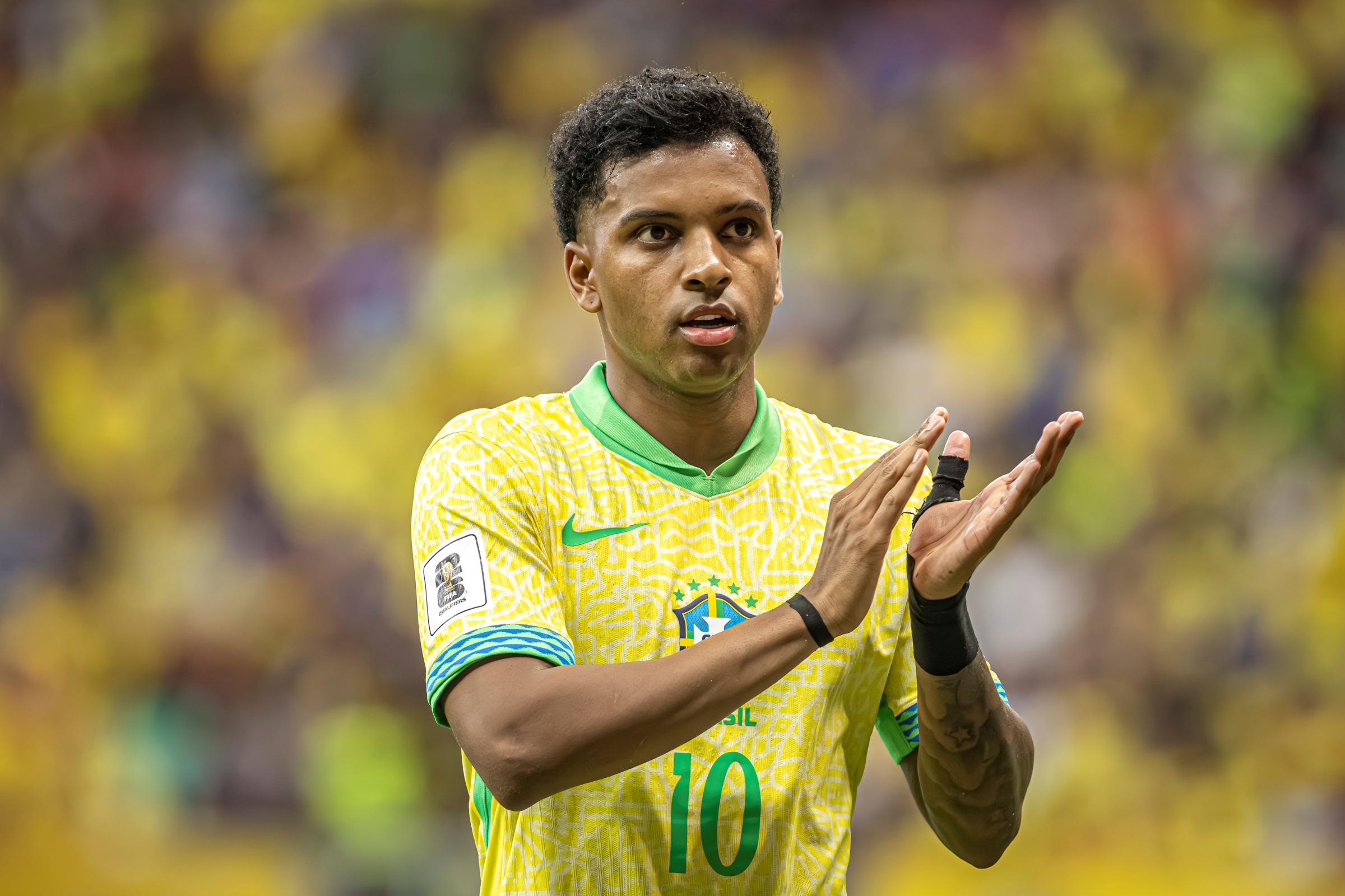 Lucas Moura aprova possível transferência de Rodrygo para o Tottenham