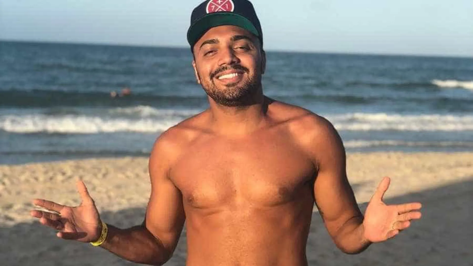 Tirullipa pede desculpas e se diz 'envergonhado' após vazamentos de áudio com traição