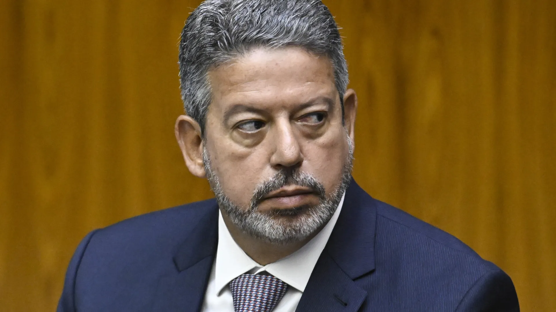 Aprovação da isenção do Imposto de Renda pode ficar para dezembro, afirma Lira