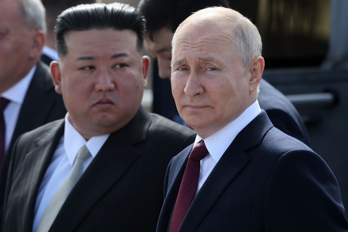 Putin liga para Kim Jong-un antes de reunião com Trump