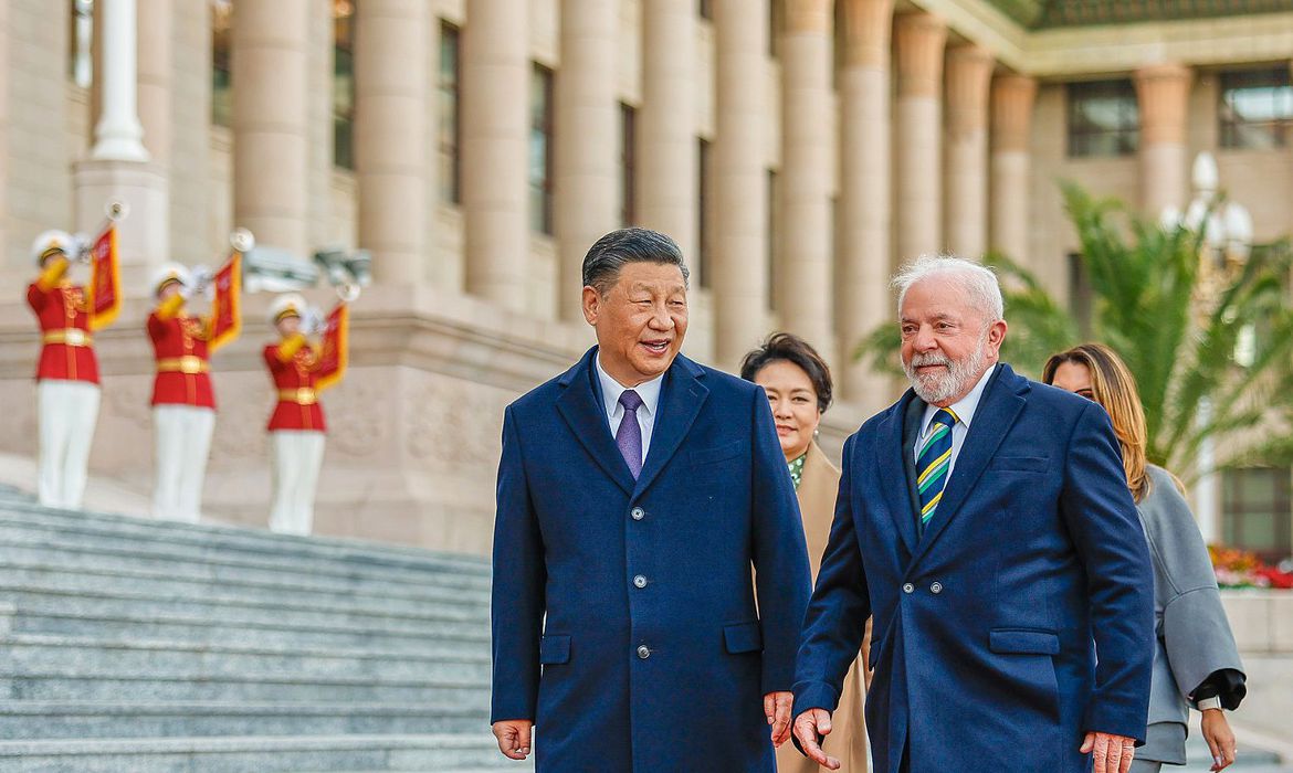 Lula pediu a Xi Jinping retomada de compra de frango após gripe aviária