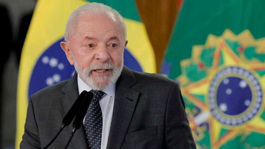 Lula anunciará plano de contingência em entrevista na 4ª feira